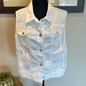 Chico's Platinum Optic White Sequin Frayed Fringe Sleeveless Denim Vest Sz 3 EUC